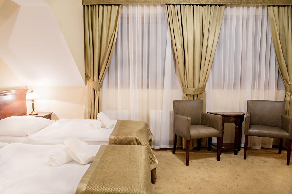 Hotel Carmen คาร์ปัตซ์ ภายนอก รูปภาพ