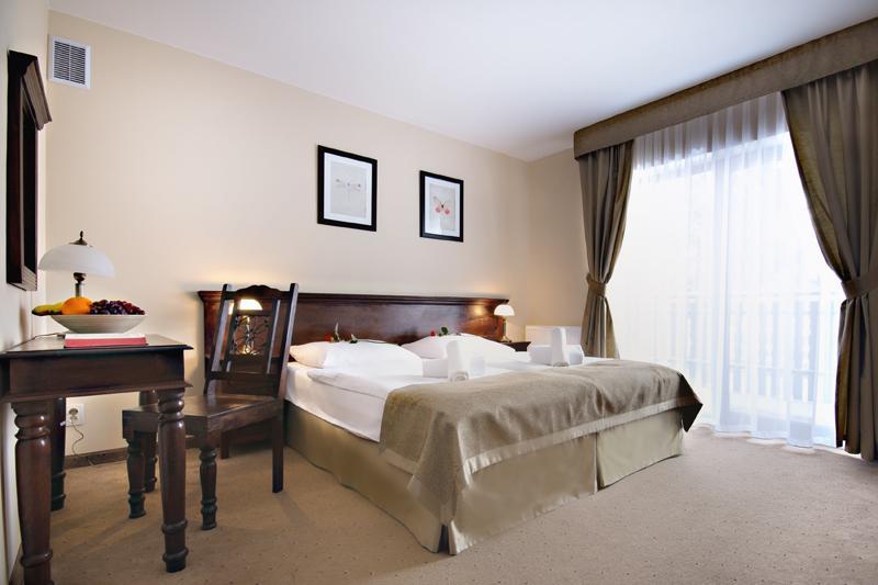 Hotel Carmen คาร์ปัตซ์ ภายนอก รูปภาพ